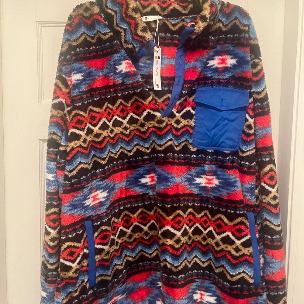 Colorful Patterned Fleece Pullover